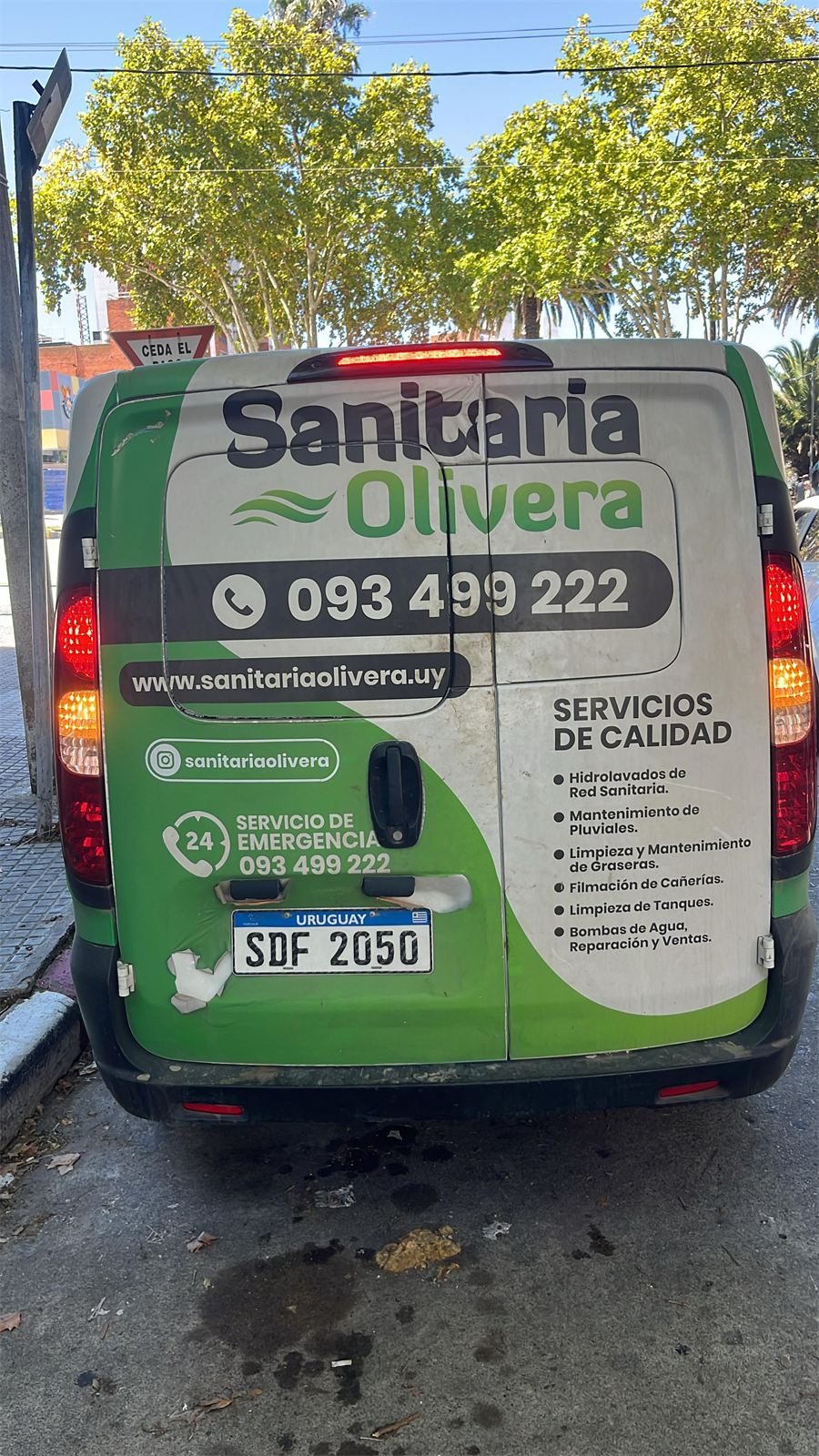 La flota de Sanitaria Olivera, empresa uruguaya de servicios sanitarios